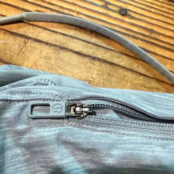 Lululemon T.H.E. Shorts Mens Size Large Gray Performance 11" Drawstring Running - Picture 9 of 10